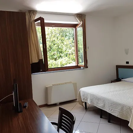 Hotel & La Sibilla Cusiana Pettenasco