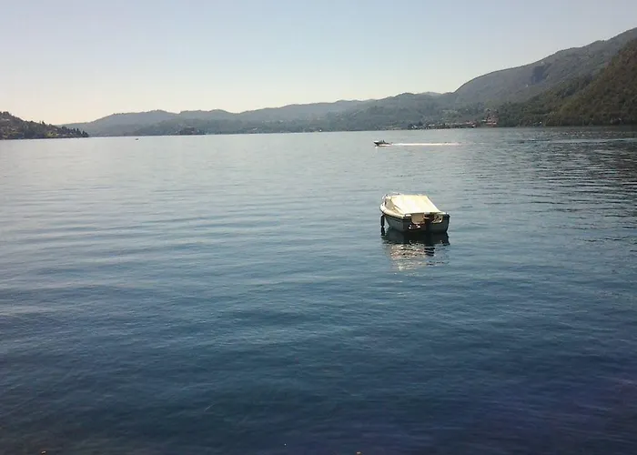 & La Sibilla Cusiana Hotel Pettenasco