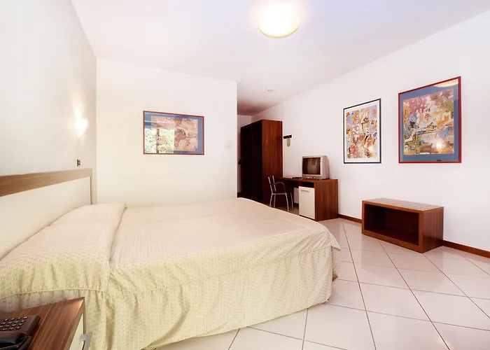 & La Sibilla Cusiana Hotel Pettenasco